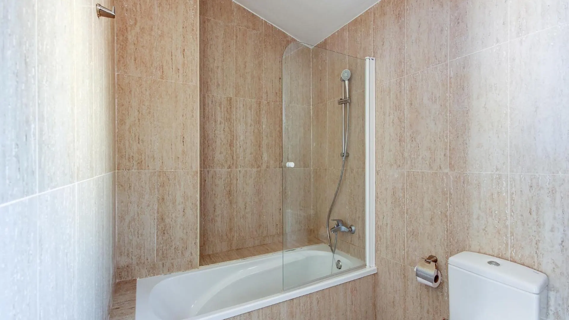 Duplex Apartment In Palau-Saverdera Spain