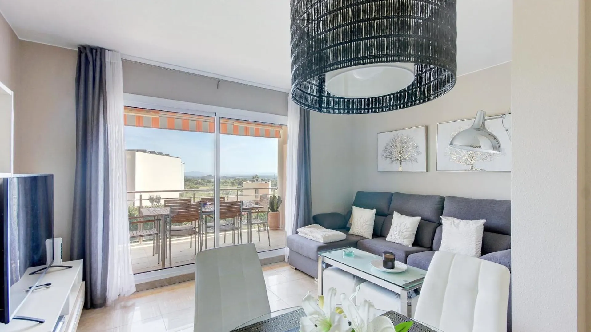 Duplex Apartment In Palau-Saverdera Spain