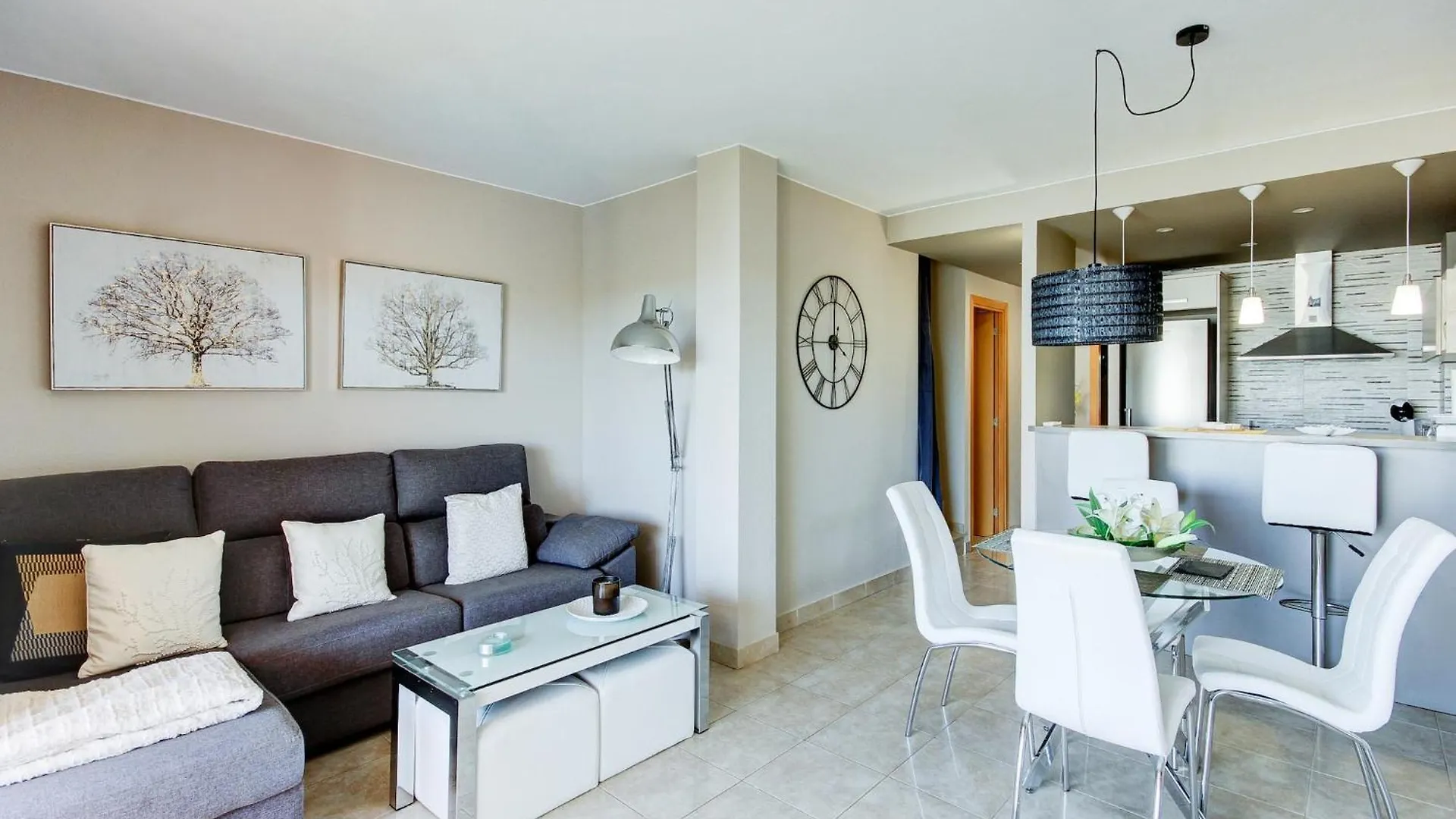 Duplex Apartment In Palau-Saverdera