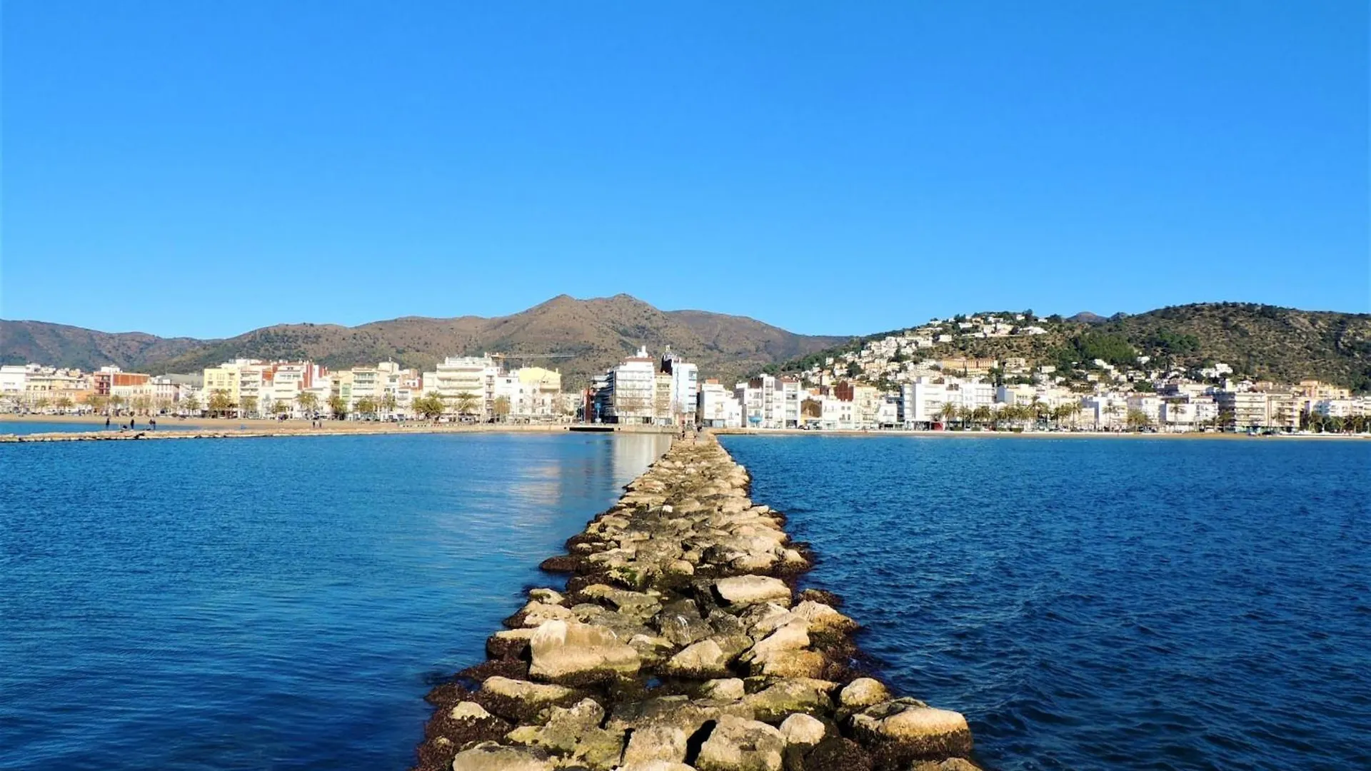 Duplex Apartment In Palau-Saverdera Spain