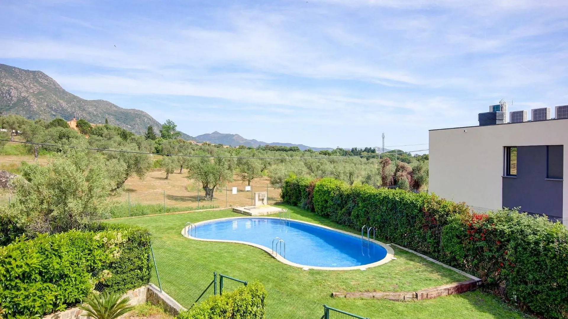 Duplex Apartment In Palau-Saverdera  Palau Saverdera